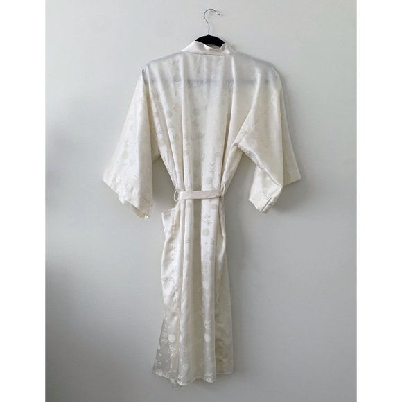 Silky Ivory Asian Printed Robe XS/S - Picture 2 of 8